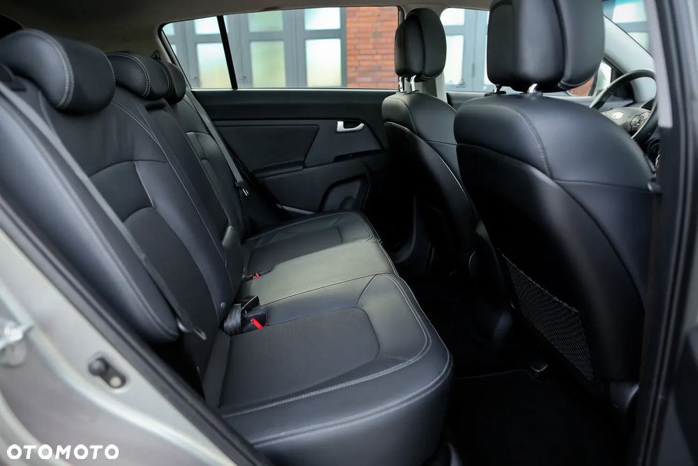 Kia Sportage 2.0 CVVT 2WD Automatik Vision - 26