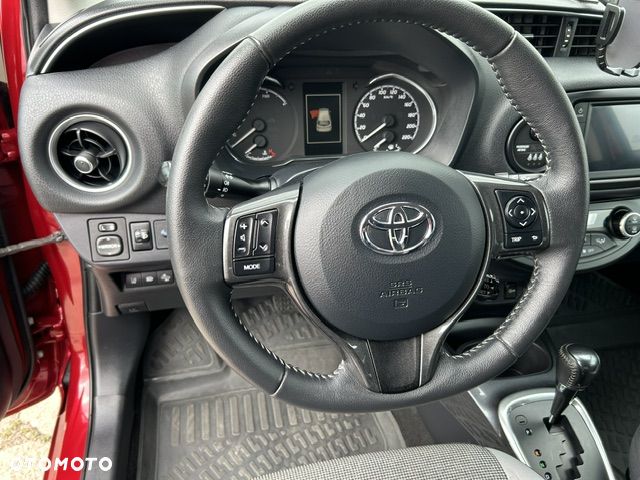Toyota Yaris Hybrid 100 Life - 27