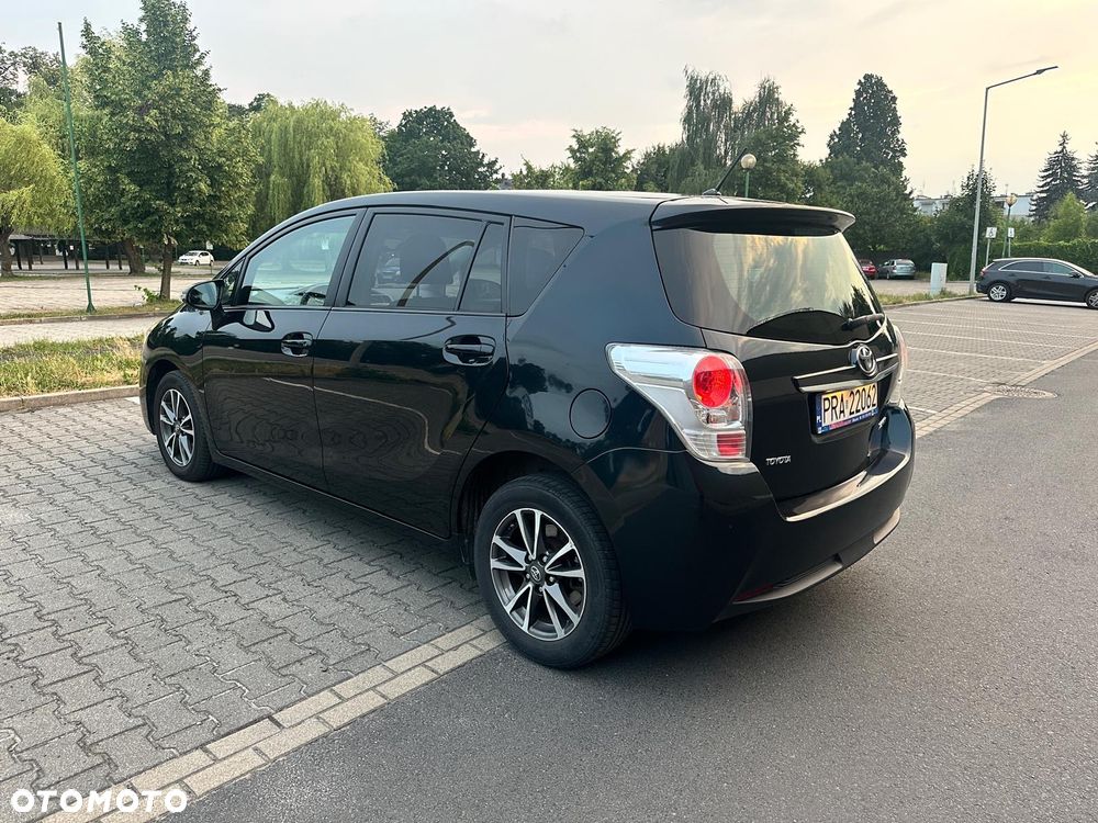 Toyota Verso - 4
