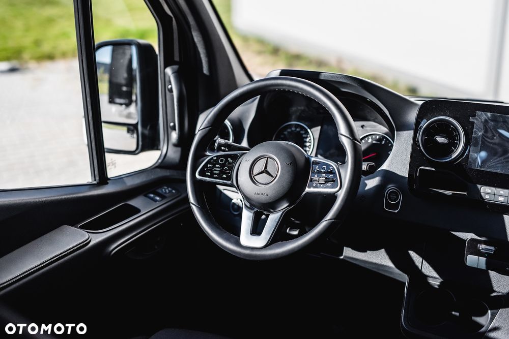 Mercedes-Benz Sprinter - 15