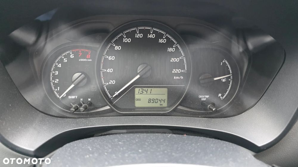 Toyota Yaris 1.5 Active - 10