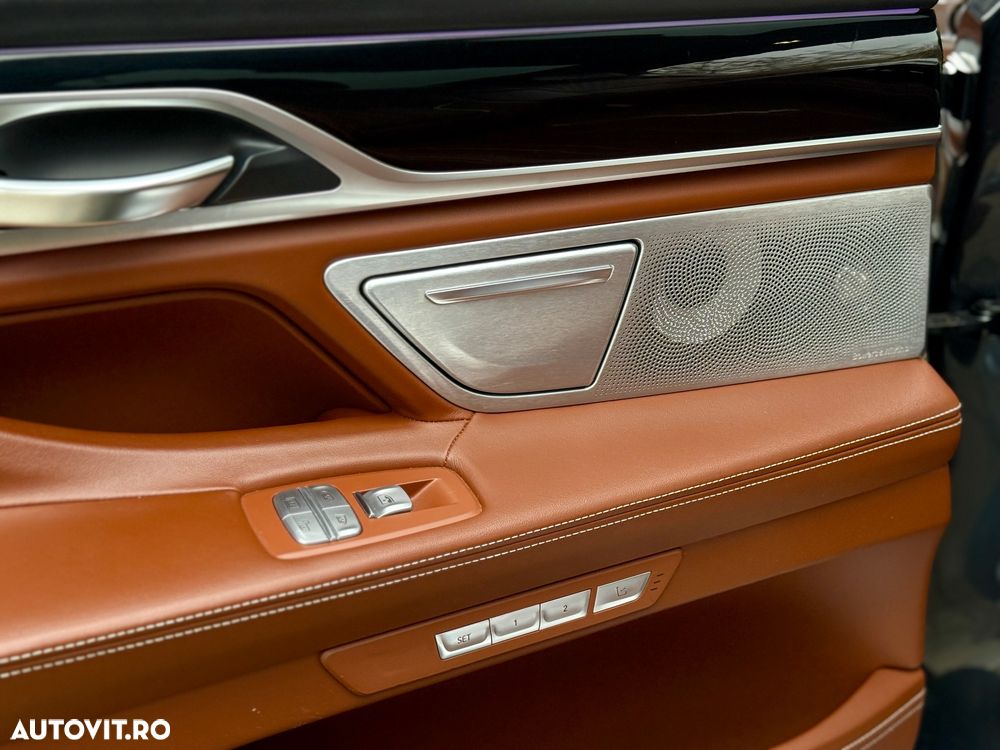 BMW Seria 7 750Li xDrive - 17