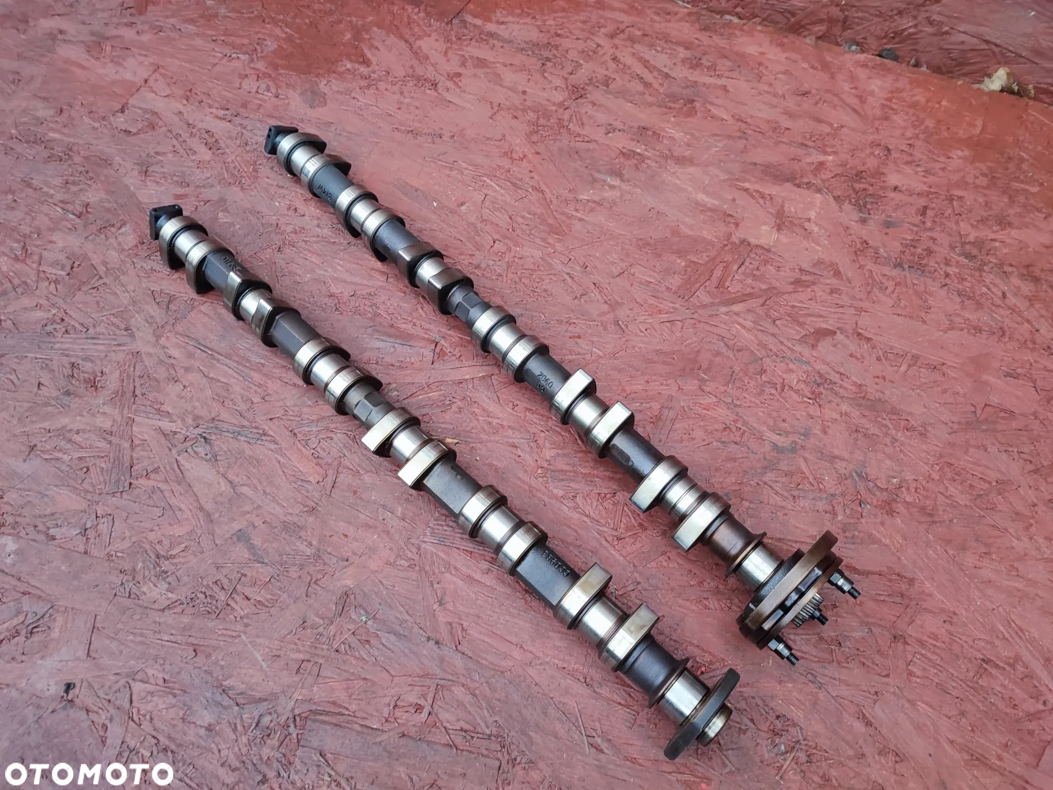 BMW E36 / E34 / E39 / E38  ORYGINALNE WAŁKI ROZRZĄDU SSĄCY / WYDECHOWY DO GAMY SILNIKÓW M50B25 / M52B25 / M52B28 O NR. 1 703 893 / 1 703 892 OEM - 2