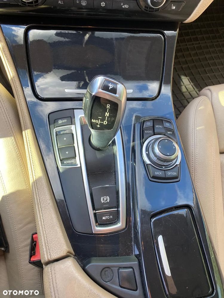 BMW Seria 5 520d Touring Sport-Aut - 10