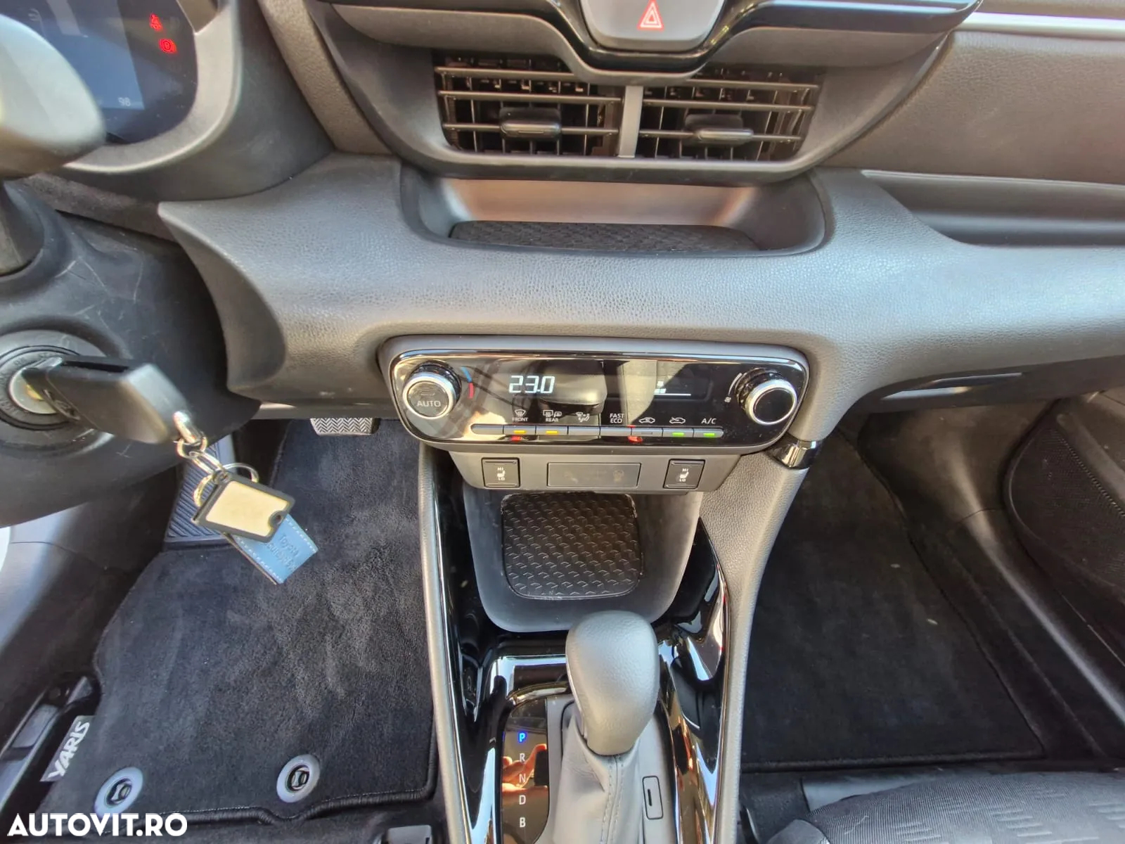 Toyota Yaris 1.5 116 CP HEV Business - 17