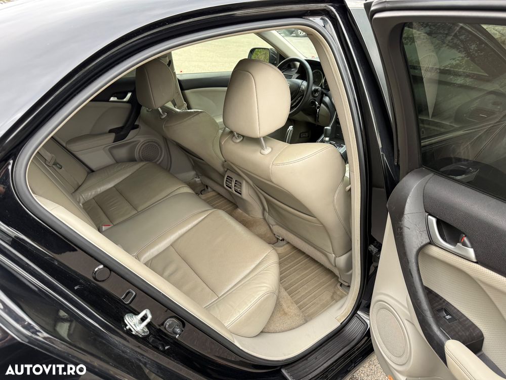 Honda Accord 2.0i MT Executive Navi - 6