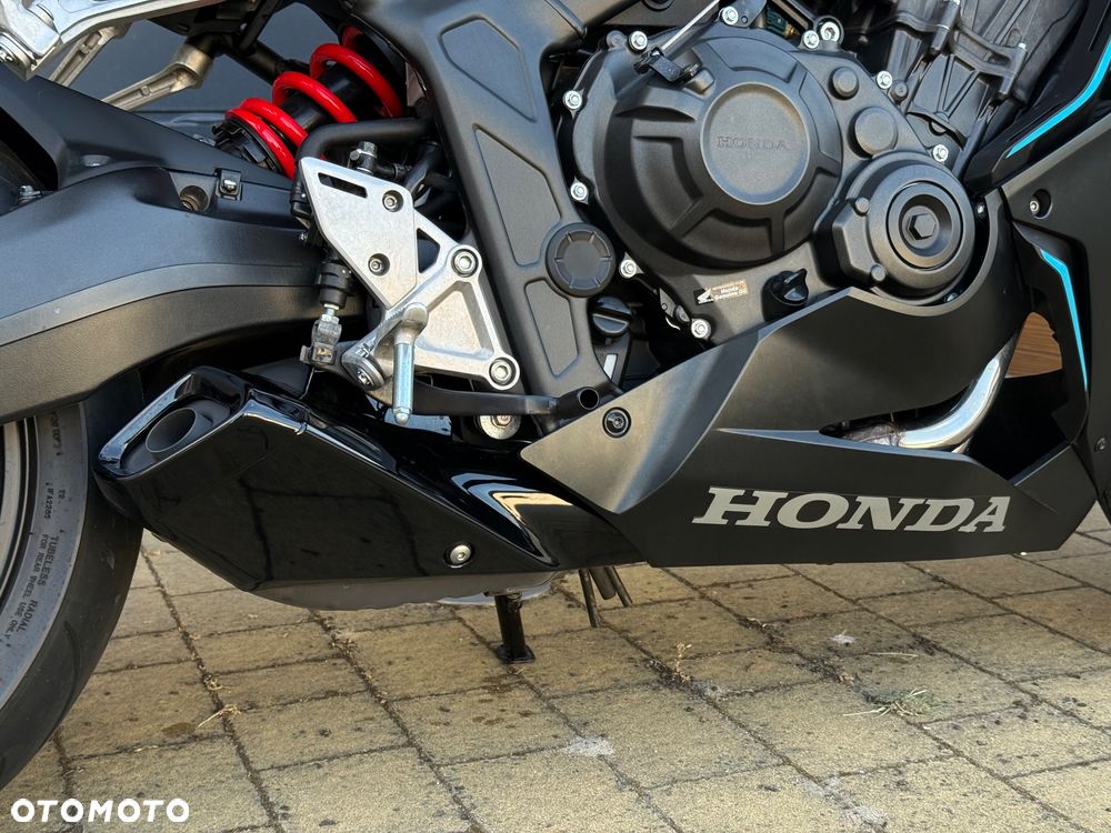 Honda CBR - 11