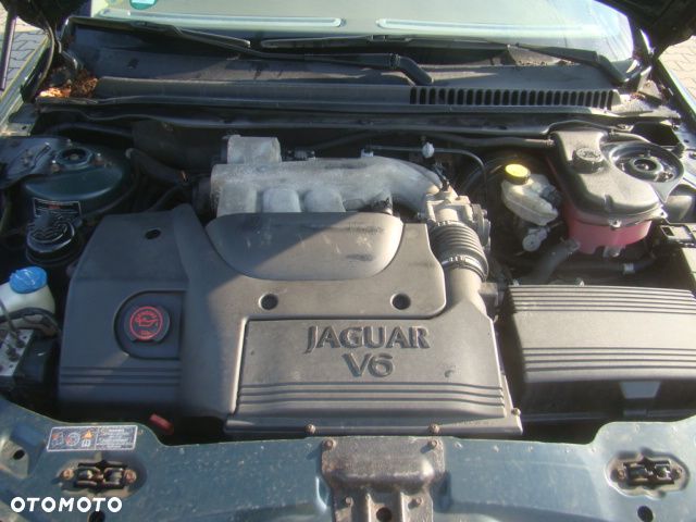 Jaguar X-Type - 16