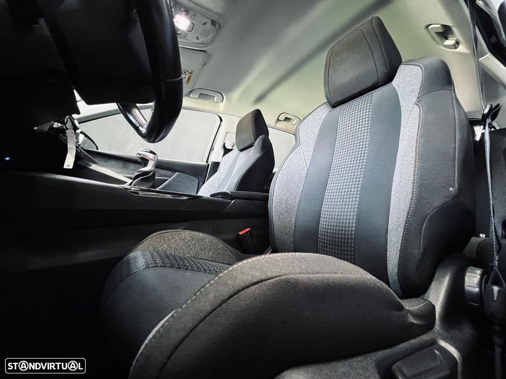 Peugeot 3008 1.6 BlueHDi Active - 32