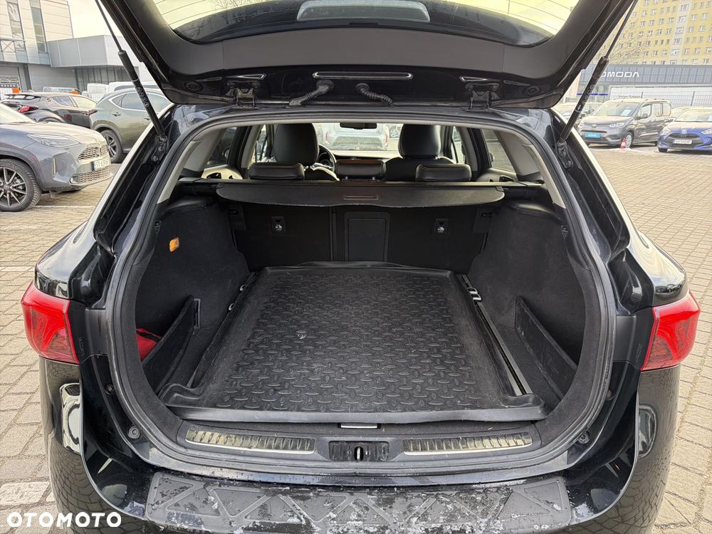 Toyota Avensis 2.0 D-4D Premium - 24