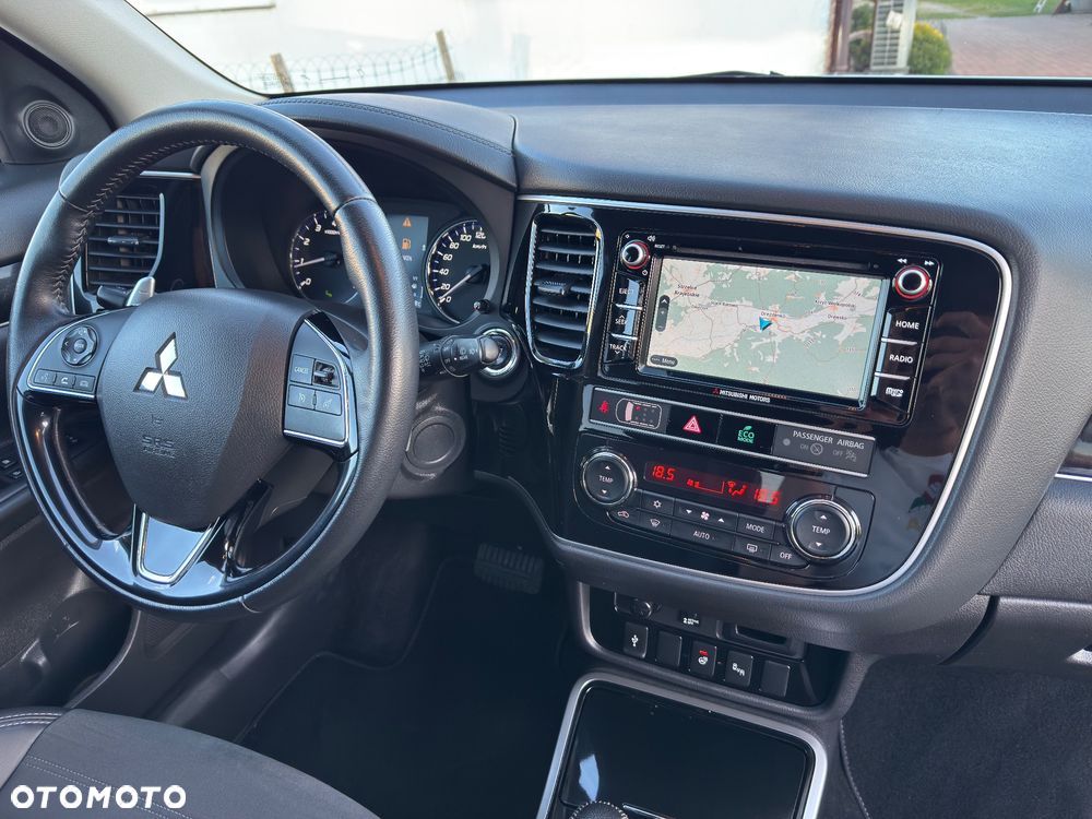 Mitsubishi Outlander - 31
