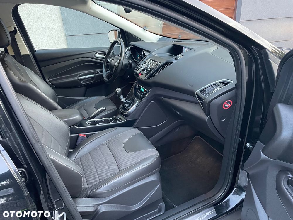 Ford Kuga 1.6 EcoBoost 2x4 Individual - 24
