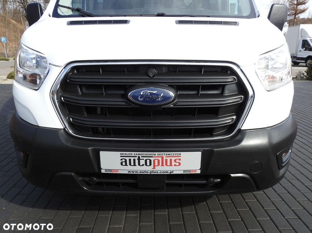 Ford TRANSIT  FURGON BRYGADÓWKA  6 MIEJSC TEMPOMAT LEDY KLIMATYZACJA  180KM - 16