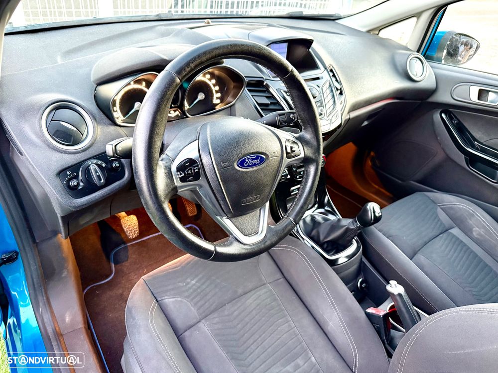 Ford Fiesta 1.0 EcoBoost Titanium - 5