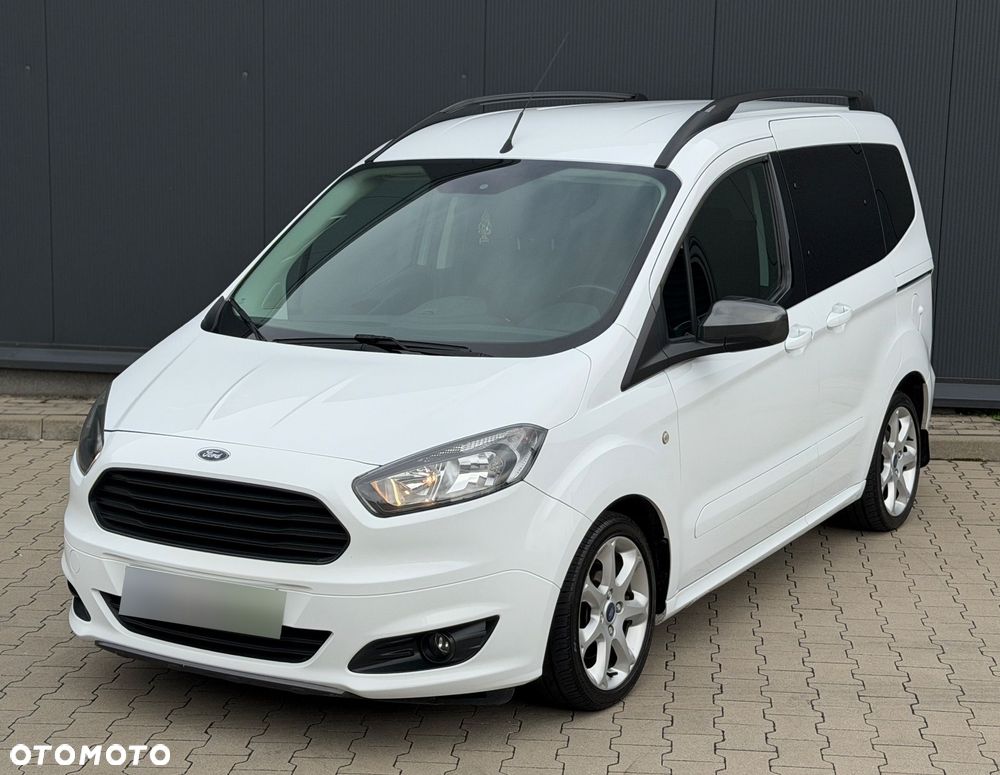 Ford Tourneo Courier 1.0 EcoBoost Titanium - 40