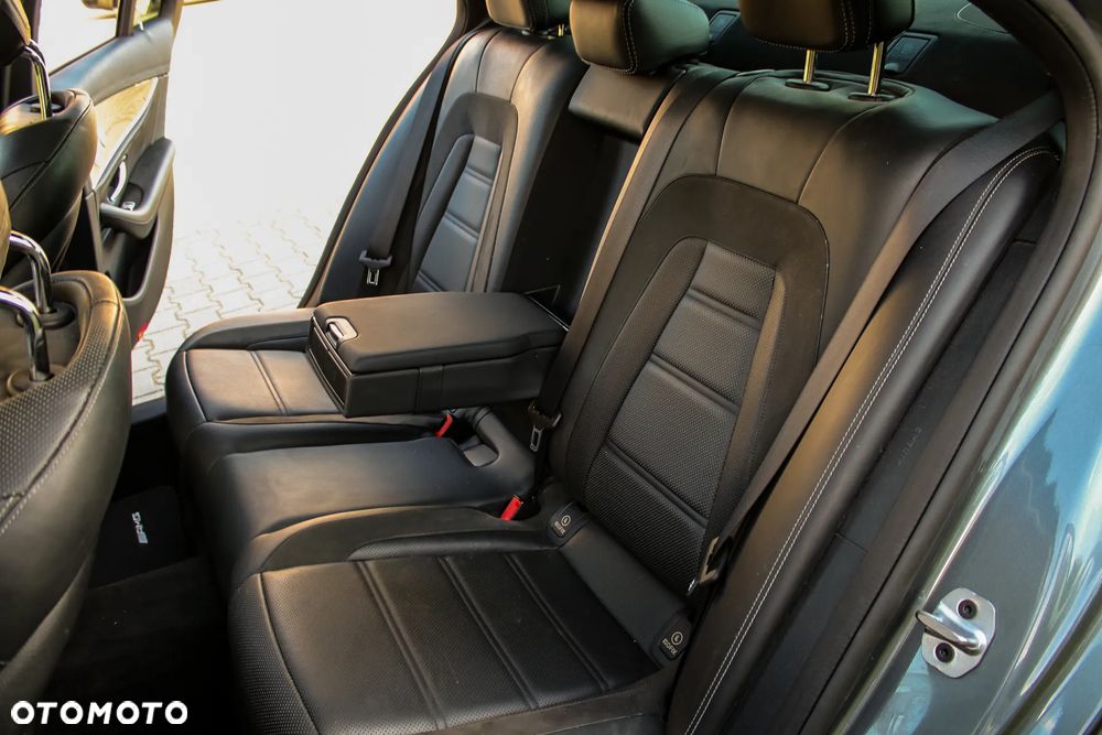 Mercedes-Benz Klasa E AMG 53 4Matic AMG Speedshift TCT-9G - 23