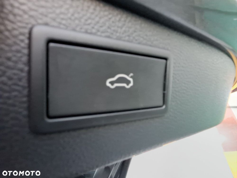 Volkswagen Passat - 37