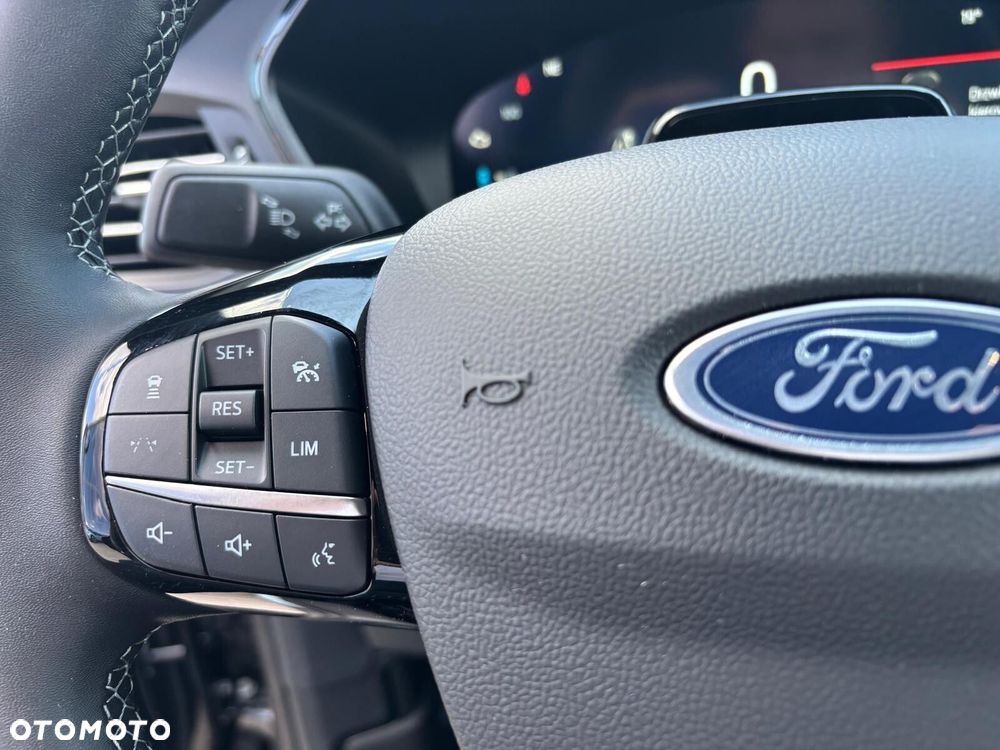 Ford Kuga - 21