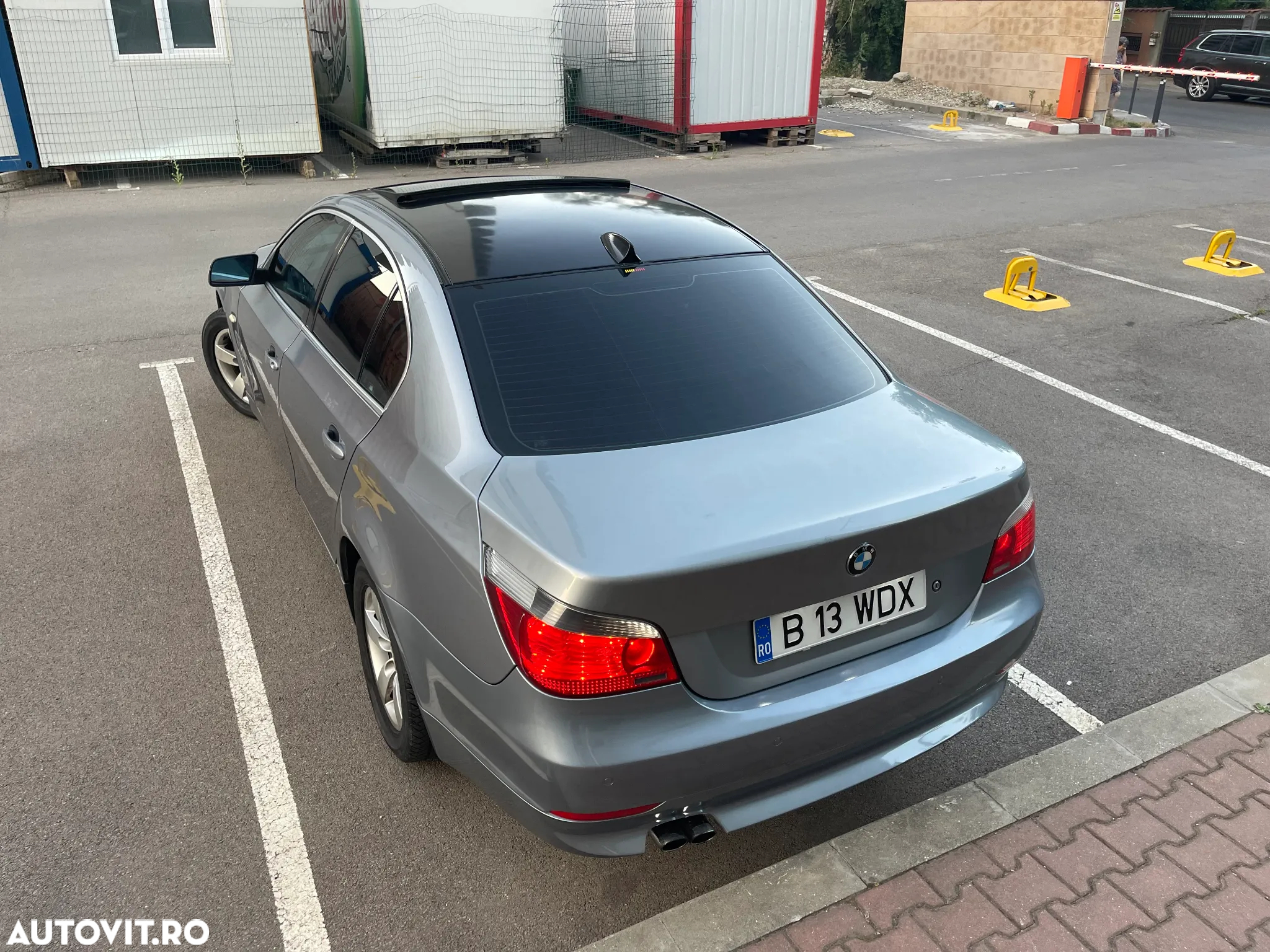 BMW Seria 5 520i - 6