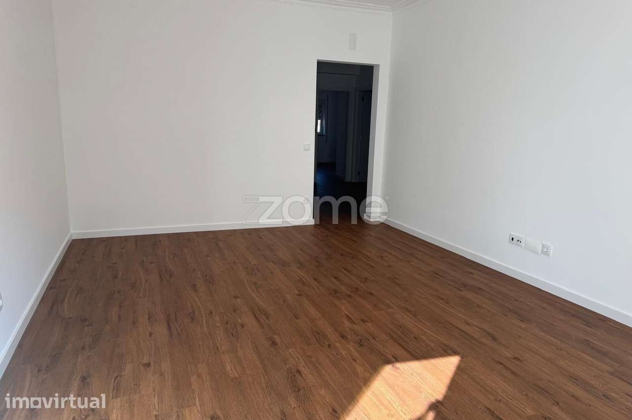 Apartamento T2 renovado | Miranda do Corvo - Grande imagem: 4/15