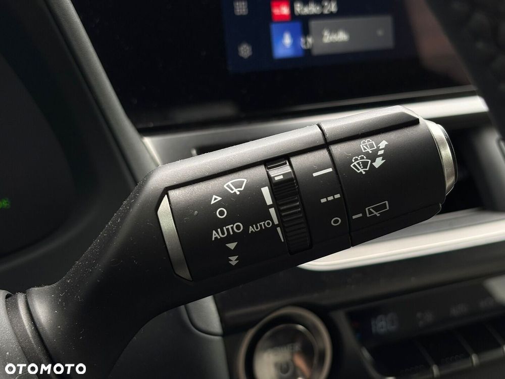 Lexus UX 300h F Sport Design - 29