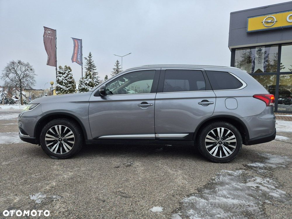 Mitsubishi Outlander - 8