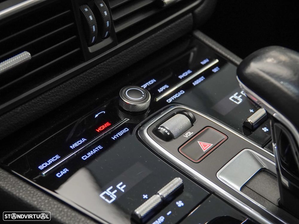 Porsche Cayenne - 19
