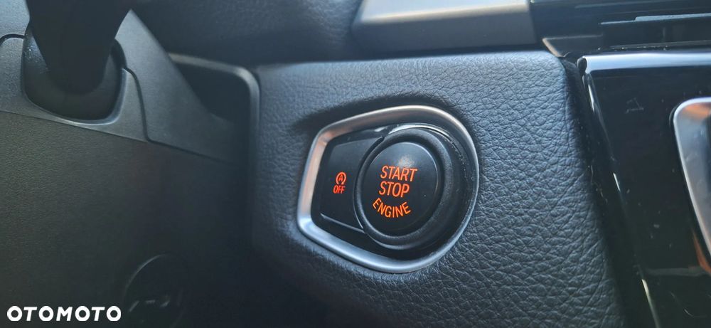 BMW Seria 2 218d - 18