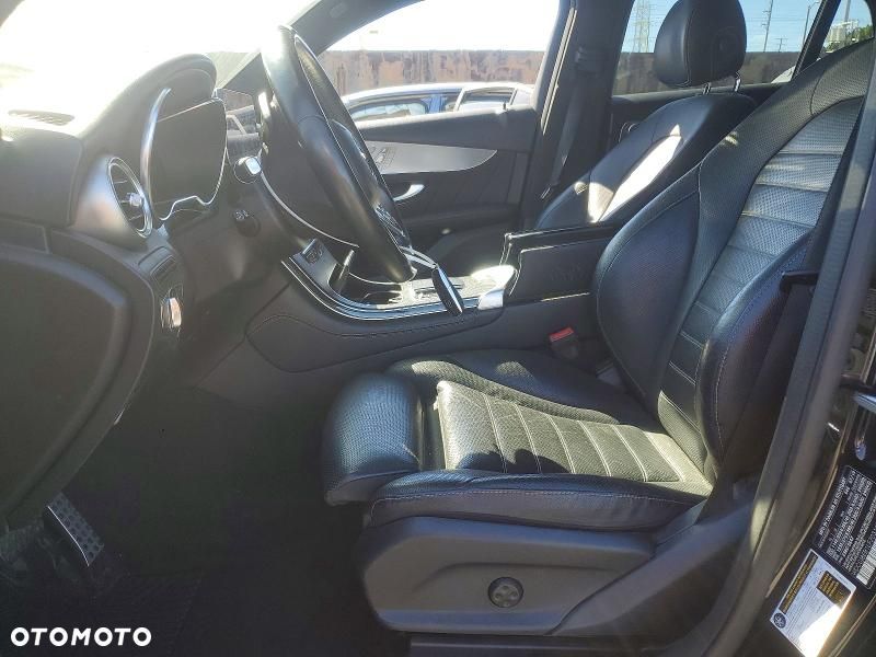 Mercedes-Benz GLC 300 4-Matic - 11