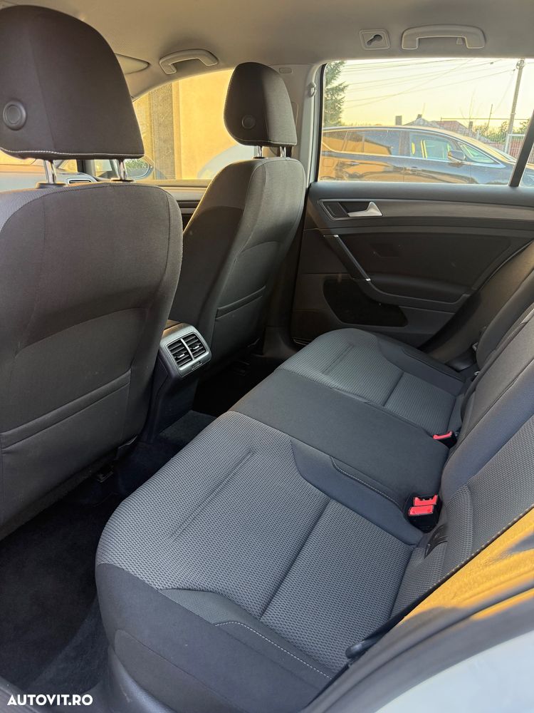 Volkswagen Golf 1.6 TDI BMT Comfortline - 22
