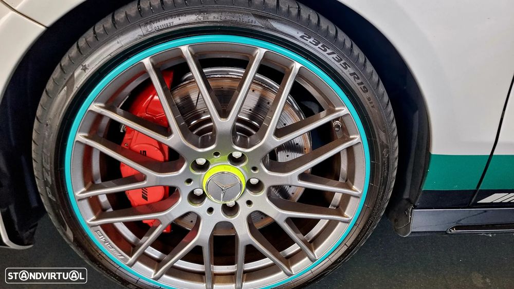 Mercedes-Benz A 45 AMG 4Matic Speedshift 7G-DCT PETRONAS 2015 World Champion Edition - 20
