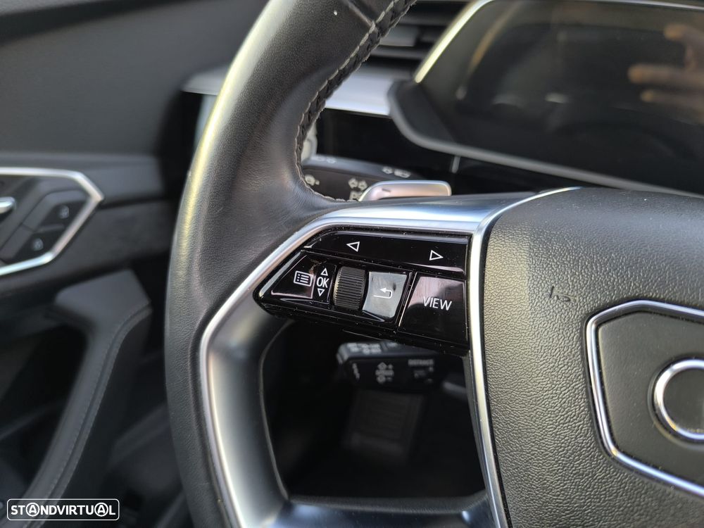 Audi e-tron 50 quattro S line - 36