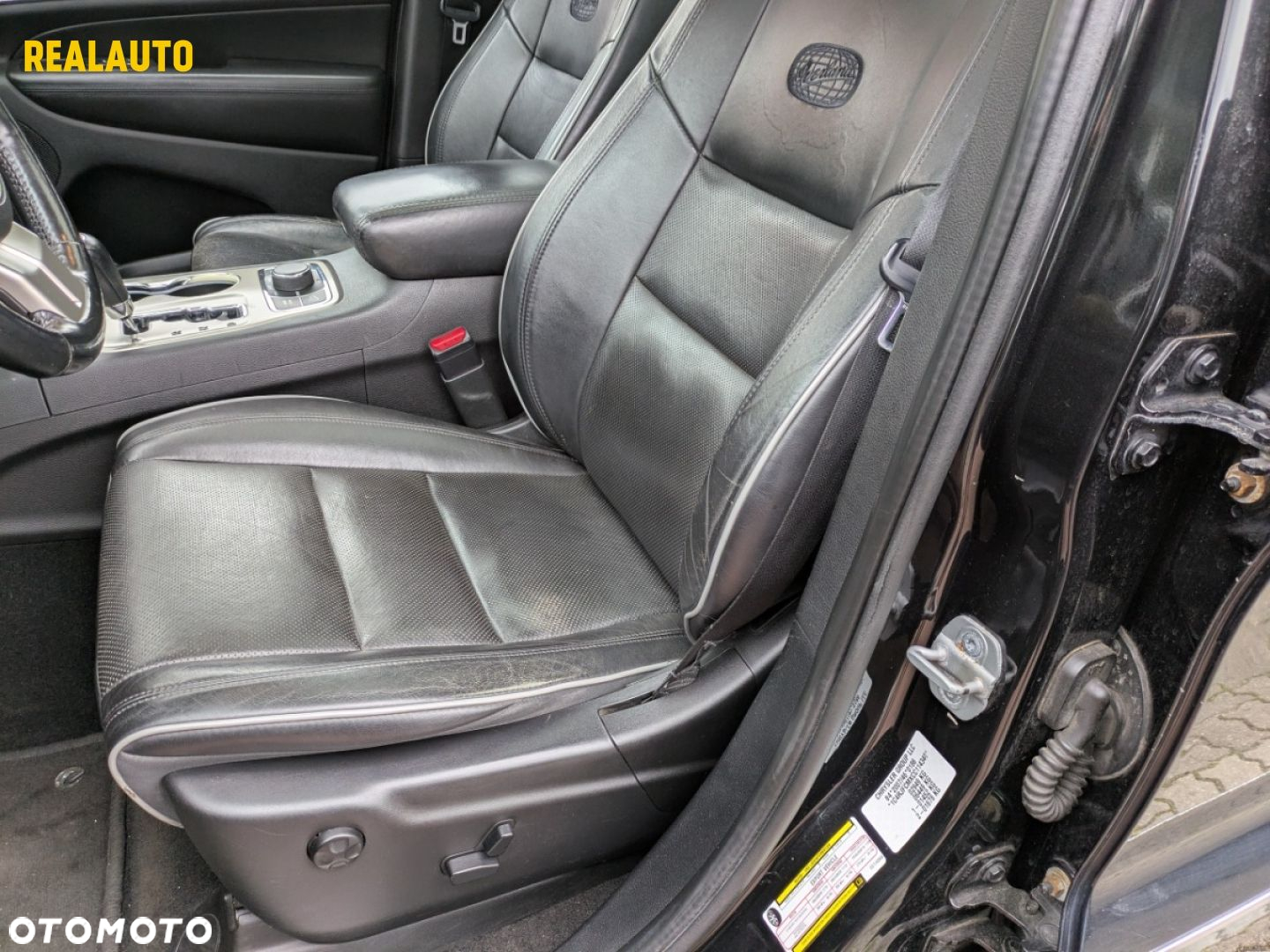 Jeep Grand Cherokee - 12