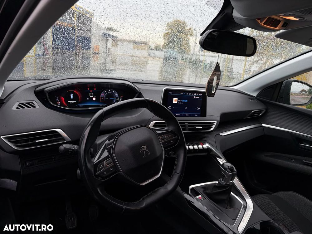 Peugeot 3008 2018 photo 5
