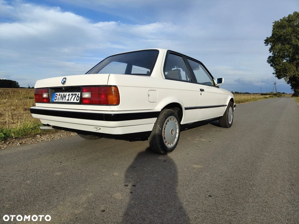 BMW Seria 3 316i - 4