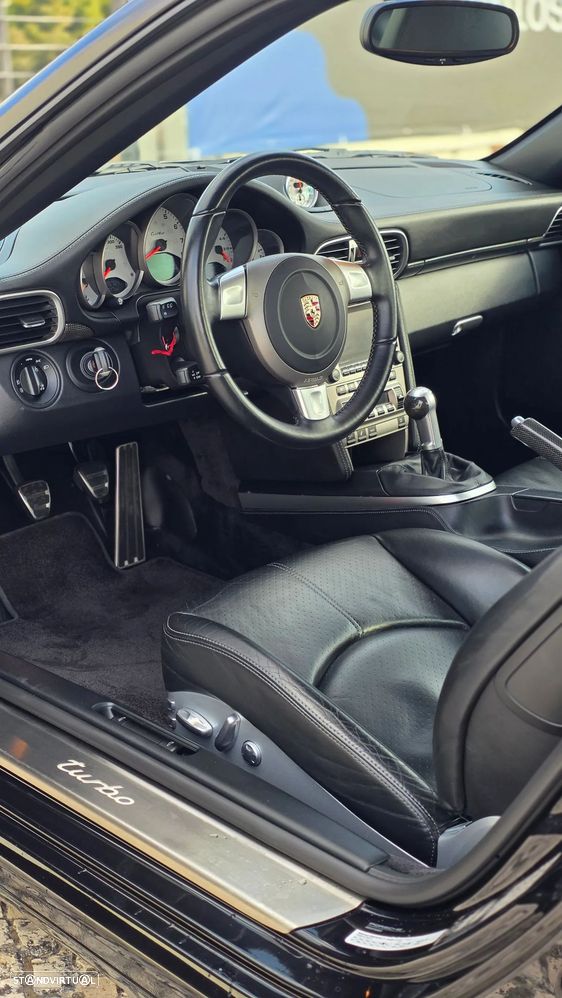 Porsche 911 (997) Turbo - 10