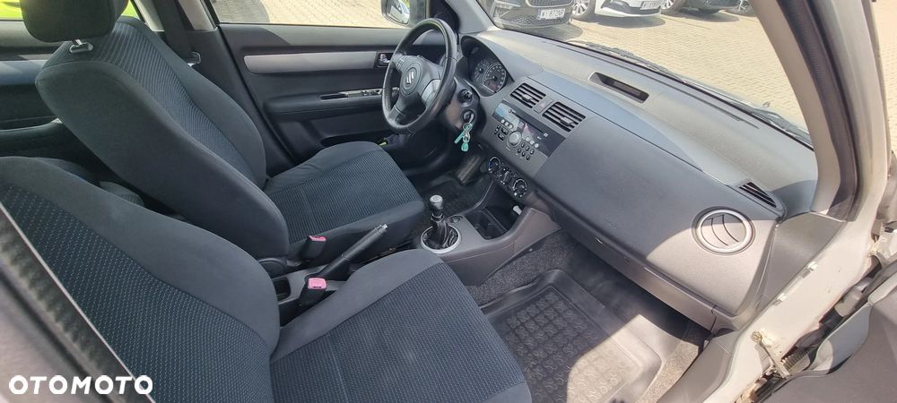 Suzuki Swift 1.3 Comfort - 18