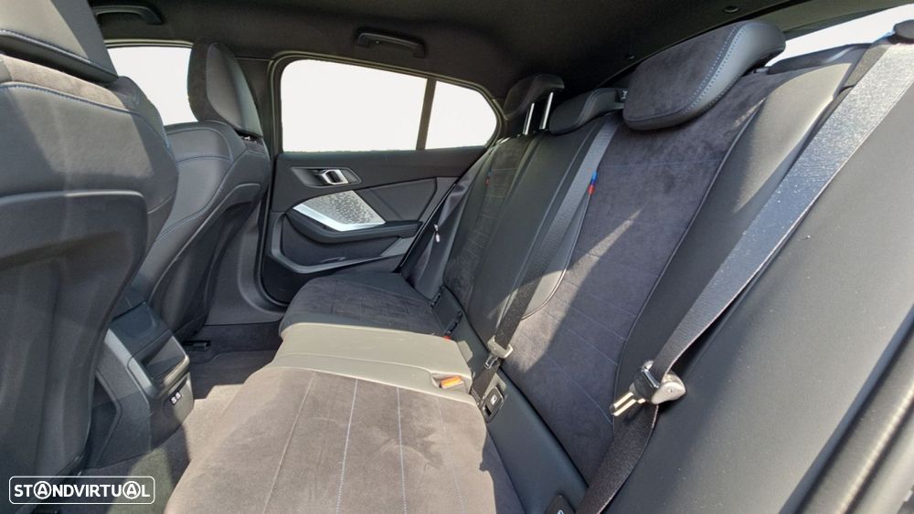BMW 118 d Pack Desportivo M - 14