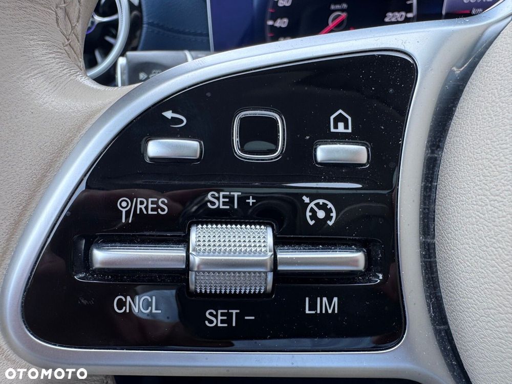 Mercedes-Benz Klasa E - 22