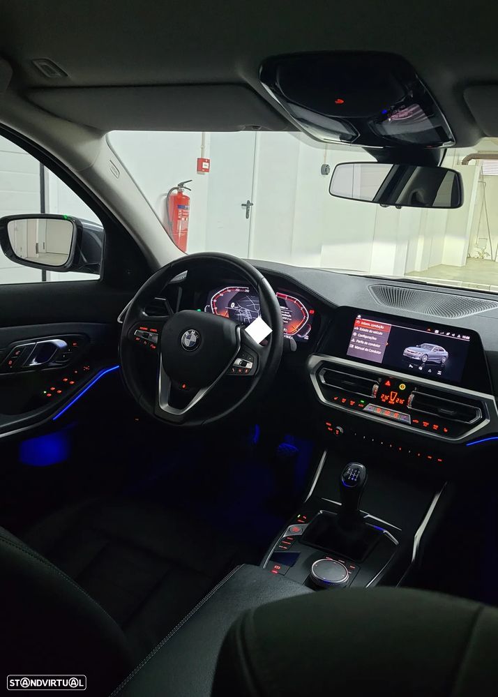 BMW 318 d Luxury Line - 26