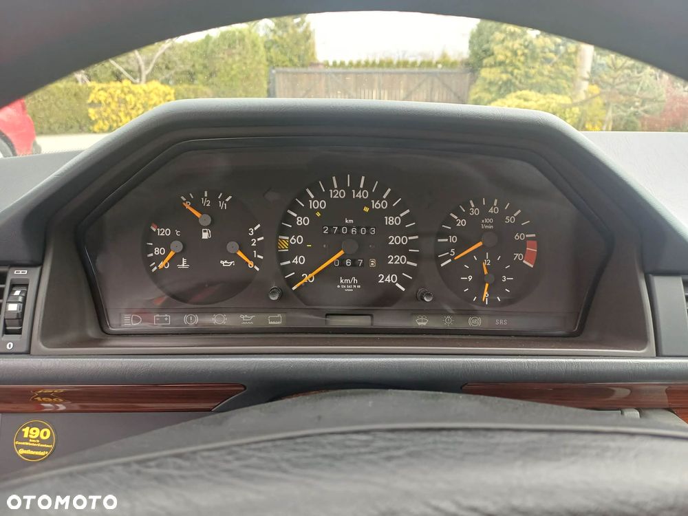 Mercedes-Benz Klasa E - 11