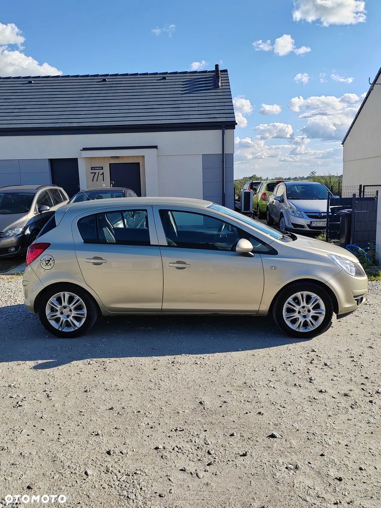 Opel Corsa 1.2 16V Selection 110 Jahre - 1