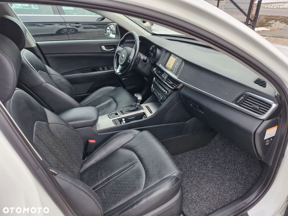 Kia Optima - 23
