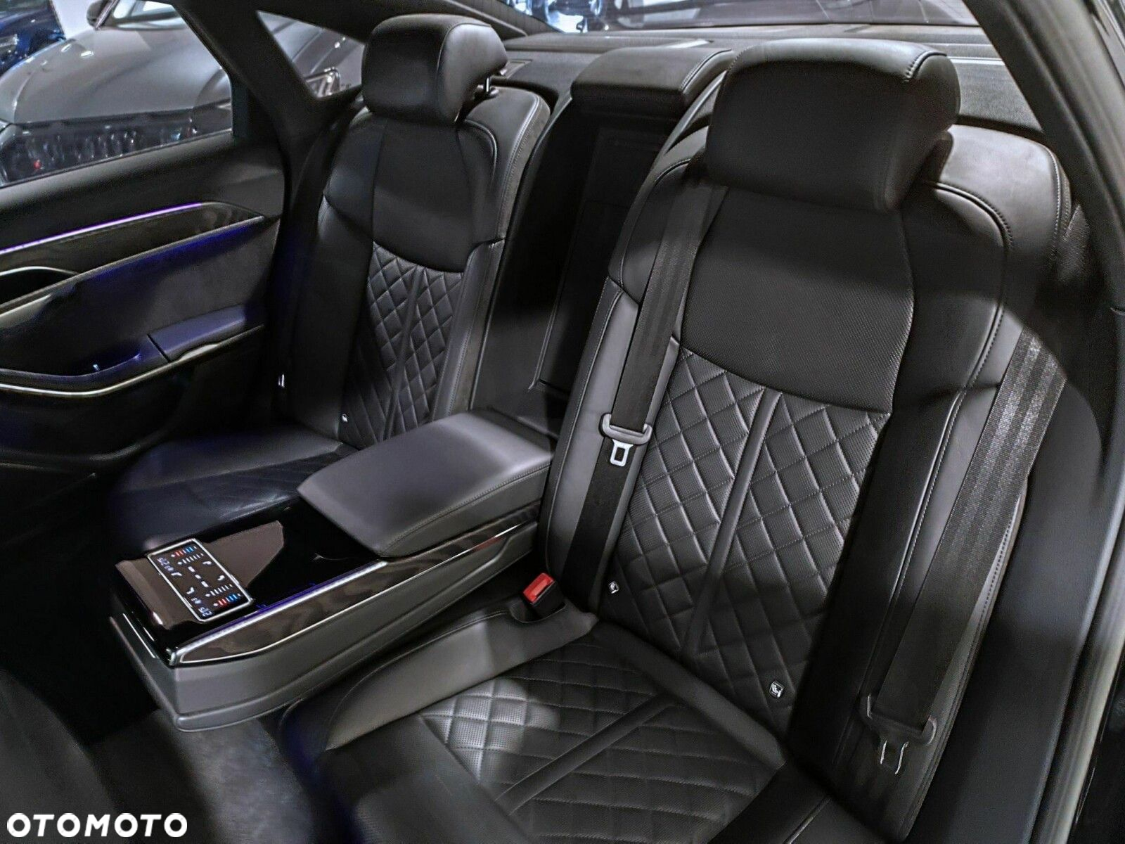 Audi S8 - 22