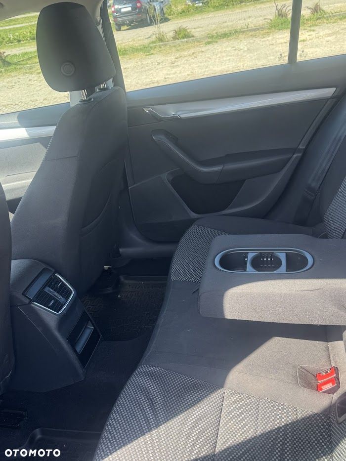 Skoda Octavia 1.9 TDI 4x4 Ambiente - 6