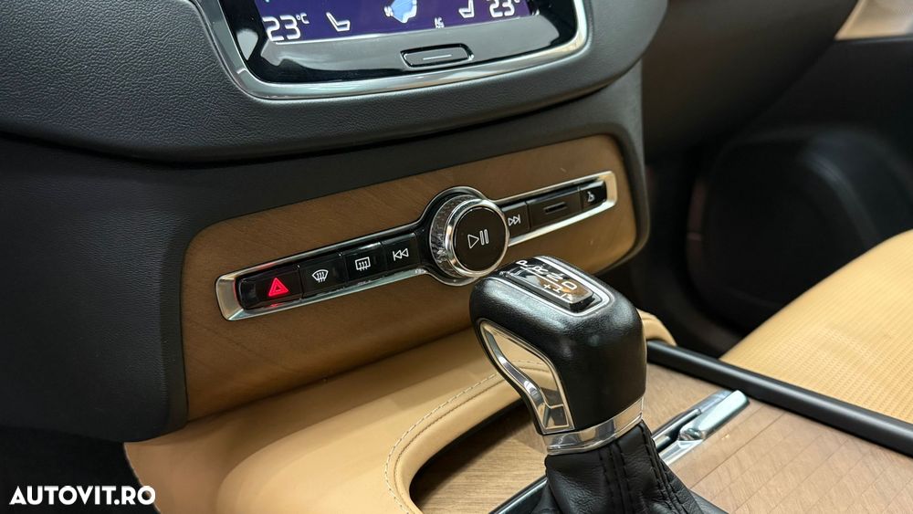 Volvo XC 90 D5 AWD Inscription - 27