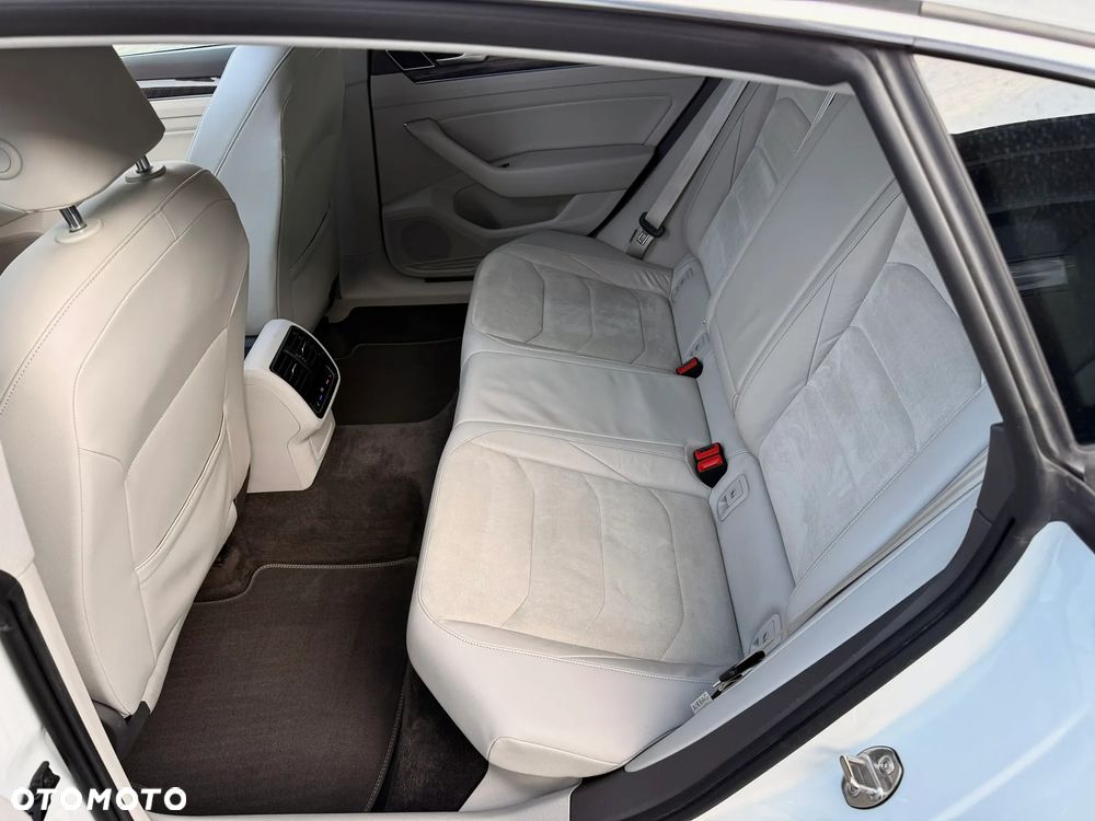 Volkswagen Arteon 2.0 TDI 4Motion SCR Elegance DSG - 16