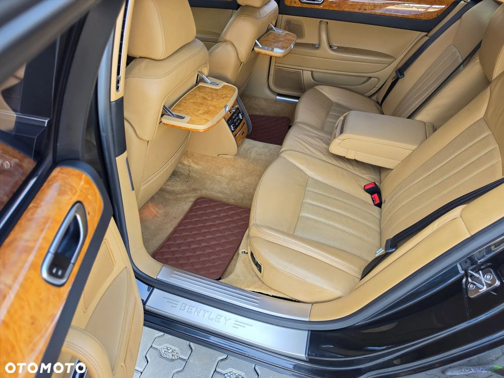 Bentley Flying Spur - 15