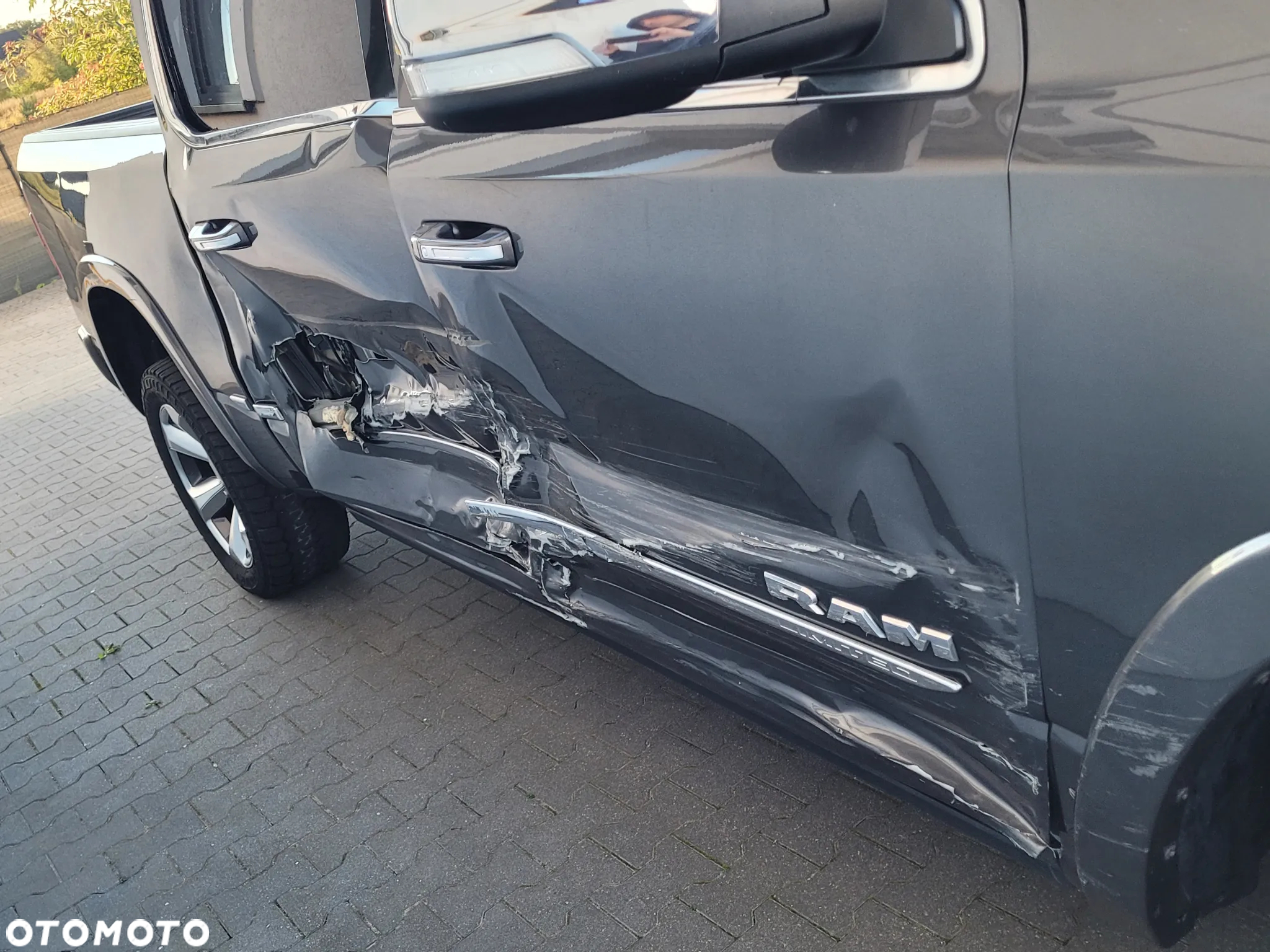 RAM 1500 Crew Cab Shortbed Limited - 6