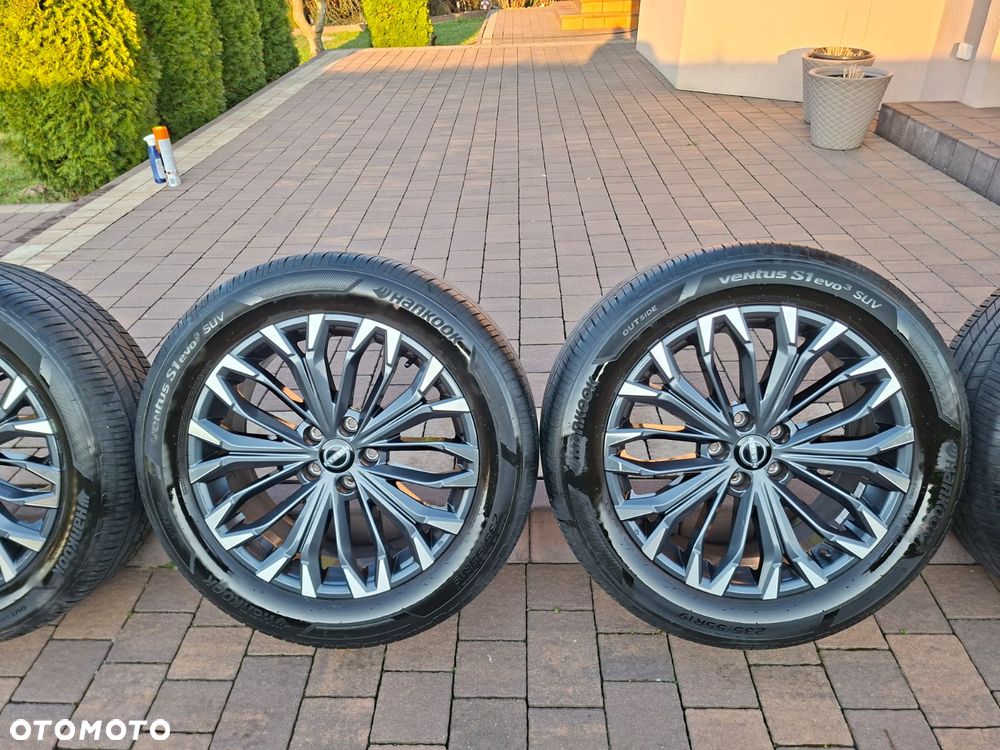 Kpl oryginalnych felg z oponą do Nissan - 21